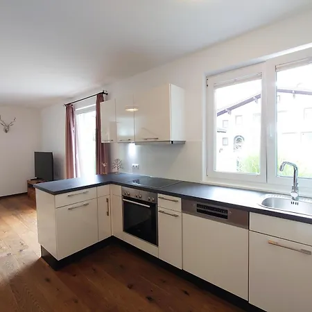 Foehren Nest Zell Am * زيل أم سي