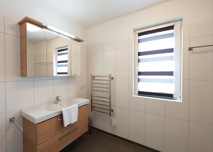 Foehren Nest Zell Am *