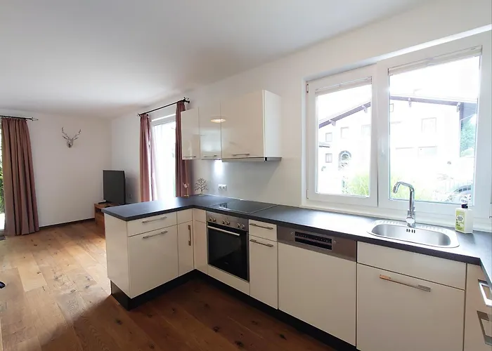 Föhren Nest Zell Am * Zell am See